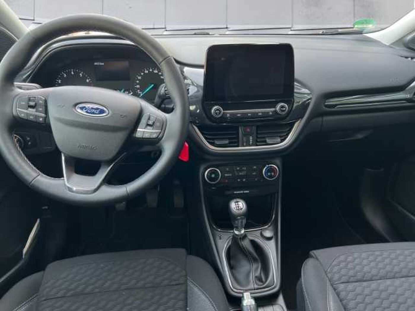 Ford  Titanium 1.0 Eco Boost Tempomat Sitzheizung Einparkhilfe